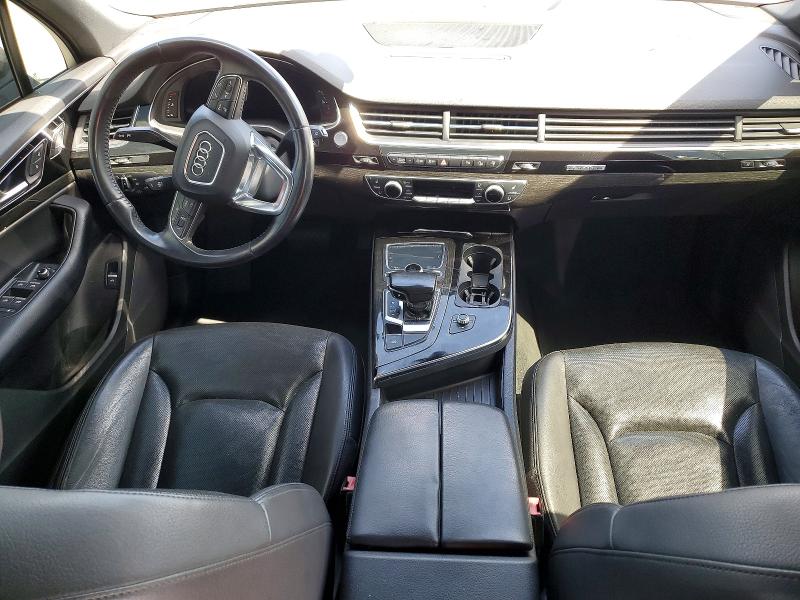 2017 Audi Q7 VIN WA1LAAF7XHD033655 COPART salvage auction — NORMAL WEAR, FL - CERTIFICATE OF TITLE (P), sold $4,700 on 2026-07-31 (photo 8)
