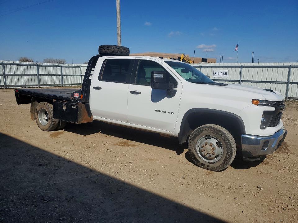 2024 Chevrolet Silverado 3500 VIN 1GB4YSEY7RF307099 COPART salvage auction — MINOR DENT/SCRATCHES, WY - CERTIFICATE OF TITLE, sold $26,500 on 2026-07-09 (photo 4)