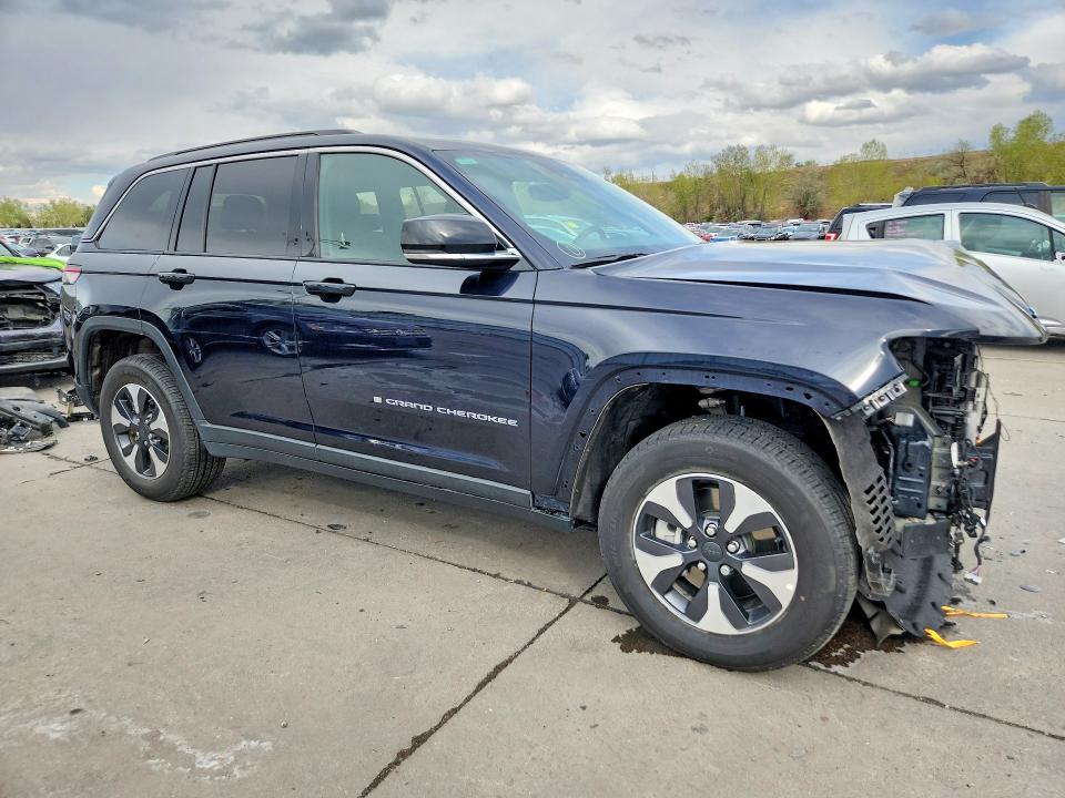 2024 Jeep Cherokee VIN 1C4RJYB67RC137016 COPART salvage auction — FRONT END, Co - Salvage Title, sold $11,400 on 2026-07-28 (photo 4)