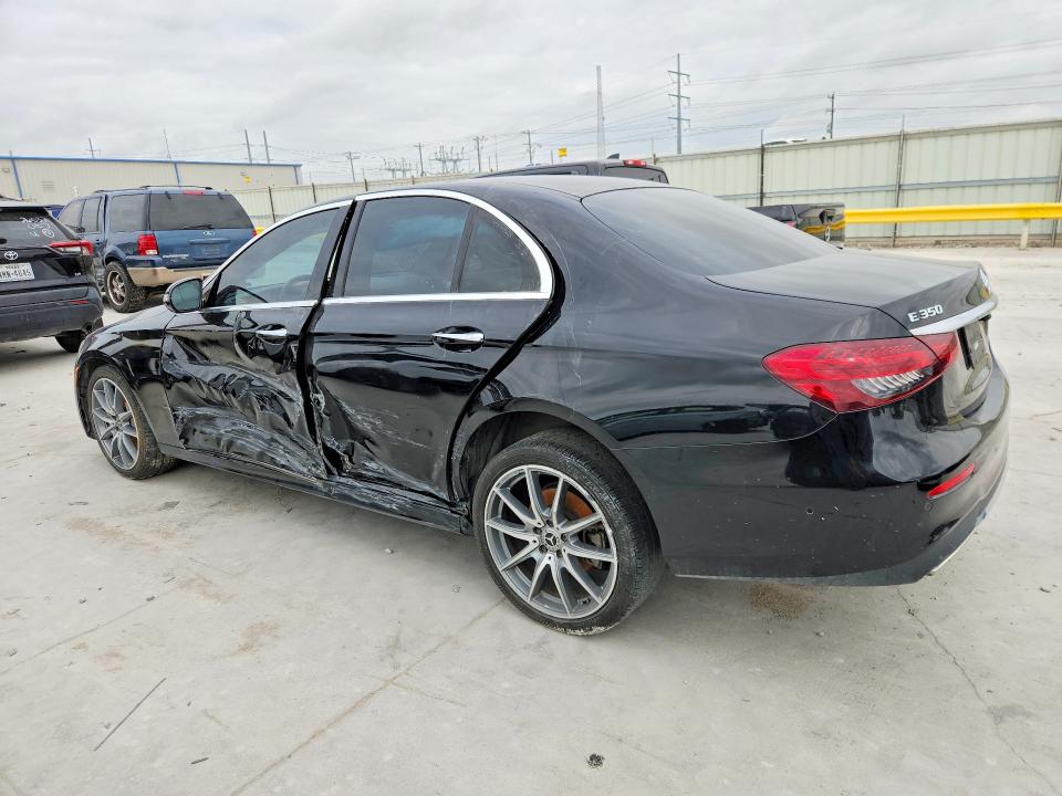 2021 Mercedes-benz E-klasse VIN W1KZF8DB0MA999841 COPART salvage auction — SIDE, TX - SALVAGE VEHICLE TITLE, sold $19,300 on 2026-07-10 (photo 2)