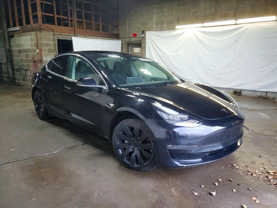 2019 Tesla Model 3 VIN 5YJ3E1EB6KF208872 COPART salvage auction — NORMAL WEAR, WV - CERTIFICATE OF TITLE, sold $8,200 on 2026-07-09 (photo 4)