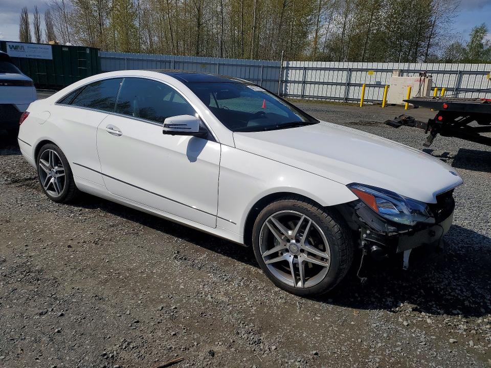 2014 Mercedes-benz E-klasse VIN WDDKJ5KBXEF279274 COPART salvage auction — FRONT END, Salvage Title, sold $6,200 on 2026-08-03 (photo 4)