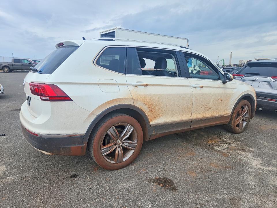 2020 Volkswagen Tiguan VIN 3VV3B7AX7LM039134 COPART salvage auction — WATER/FLOOD, Hi - Certificate Of Salvage, sold $2,600 on 2026-07-27 (photo 3)