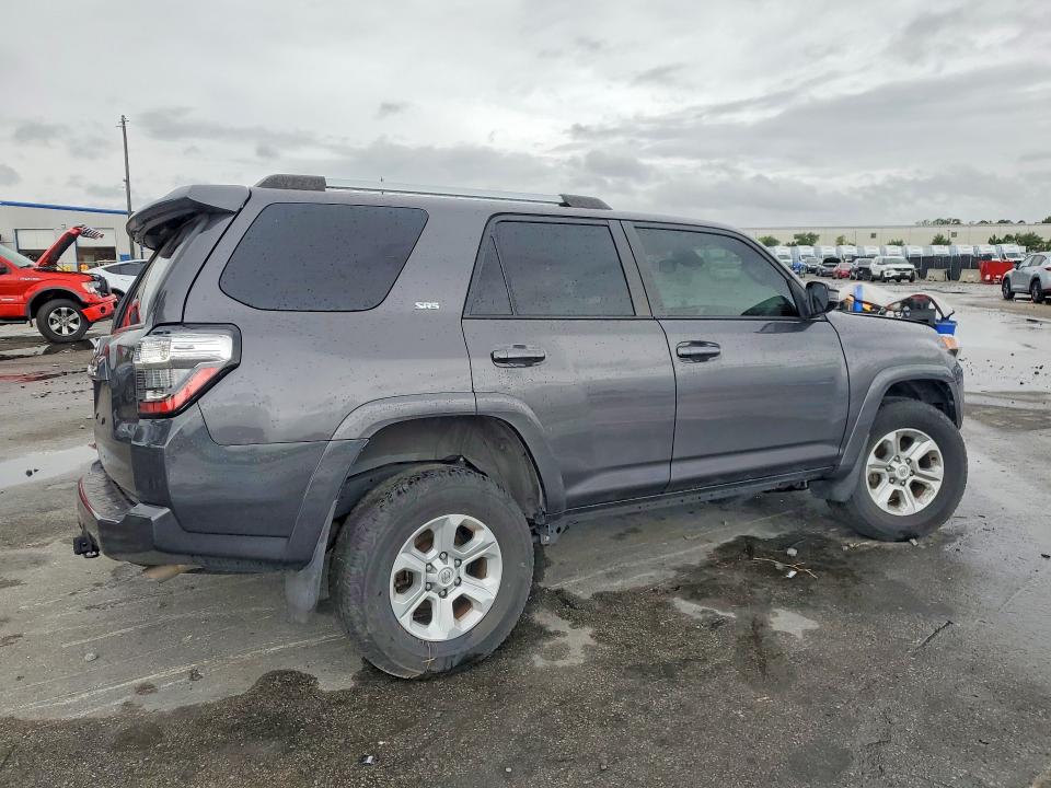 2022 Toyota 4runner VIN JTEEU5JR3N5260337 COPART salvage auction — SIDE, Fl - Certificate Of Destruction, sold $7,100 on 2026-07-02 (photo 3)