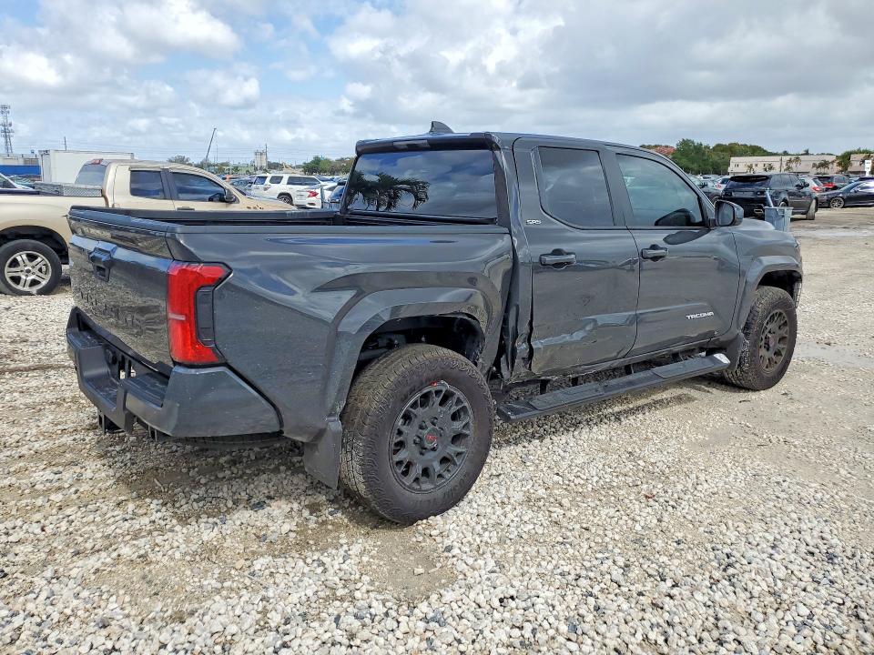 2026 Toyota Tacoma VIN 3TMKB5FN2TM059880 COPART salvage auction — SIDE, Fl - Cert Of Title Slvg Rebuildable, sold $16,700 on 2026-07-02 (photo 3)