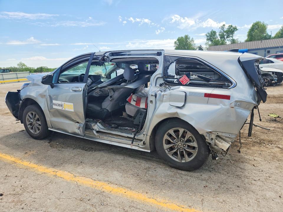 2024 Toyota Sienna VIN 5TDKSKFC3RS140361 COPART salvage auction — ALL OVER, Ok - Certificate Of Title (P), sold $1,750 on 2026-07-27 (photo 2)