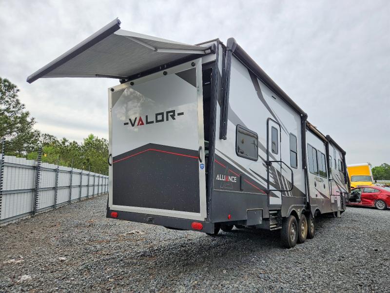 2022 Alliance rv Valor VIN 7M5FV4432NA005561 COPART salvage auction — SIDE, GA - CERT OF TITLE-SALVAGE, sold $850 on 2026-07-30 (photo 4)