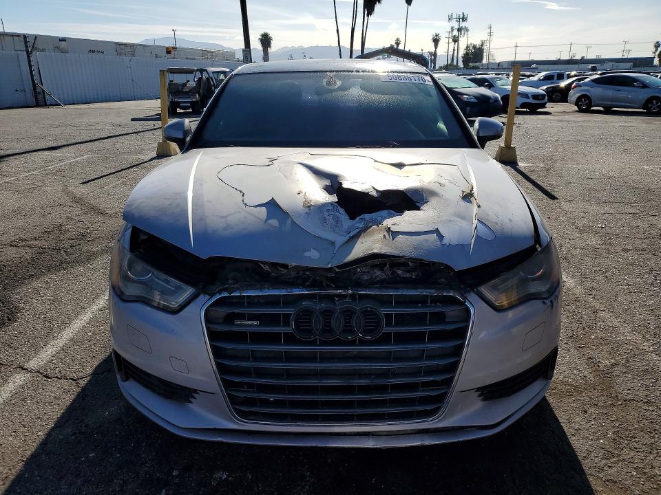 2015 Audi A3 VIN WAUEFGFF8F1064571 COPART salvage auction — ENGINE BURN, Ca - Lien Papers-Salvage Or Ac, sold $400 on 2026-07-24 (photo 5)