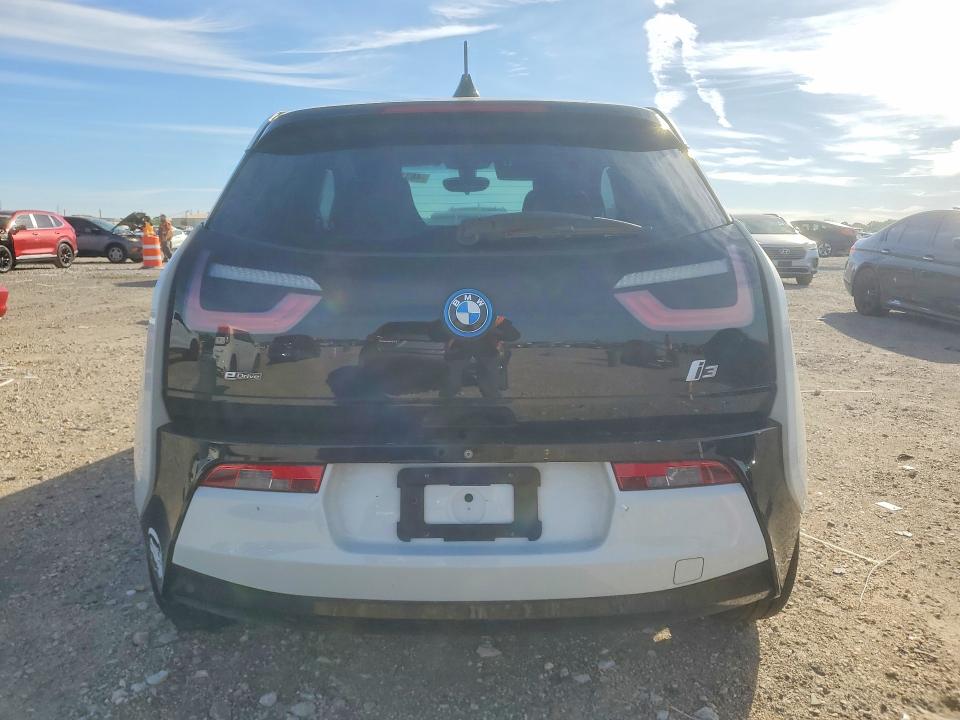 2017 BMW I3 VIN WBY1Z6C59HV548127 COPART salvage auction — MINOR DENT/SCRATCHES, Mt - Certificate Of Title, sold $2,350 on 2026-07-08 (photo 6)