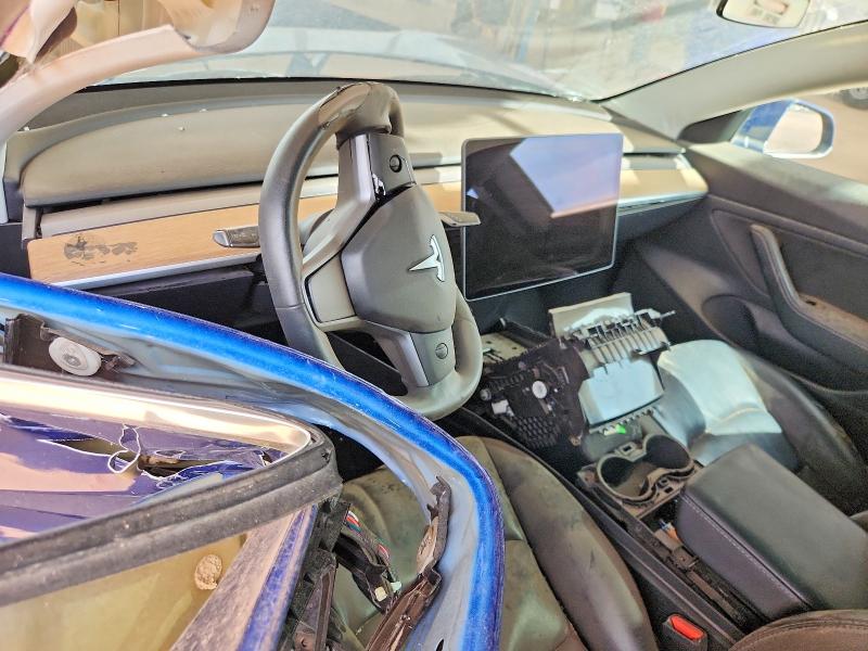 2020 Tesla Model 3 VIN 5YJ3E1EAXLF705917 COPART salvage auction — SIDE, Az - Cert Of Title - Salvage, sold $175 on 2026-07-28 (photo 8)