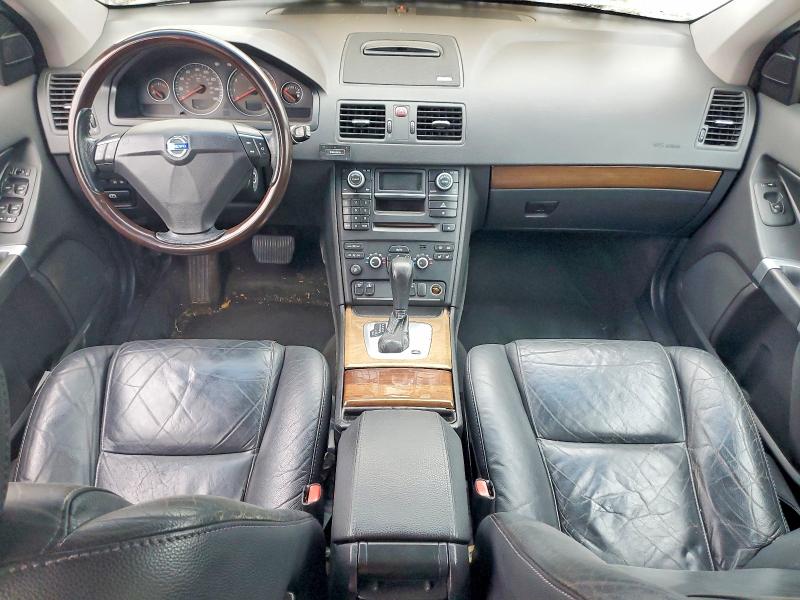 2010 Volvo Xc90 VIN YV4982CYXA1565569 COPART salvage auction — ENGINE BURN, Tx - Salvage Vehicle Title, sold $350 on 2026-07-02 (photo 8)