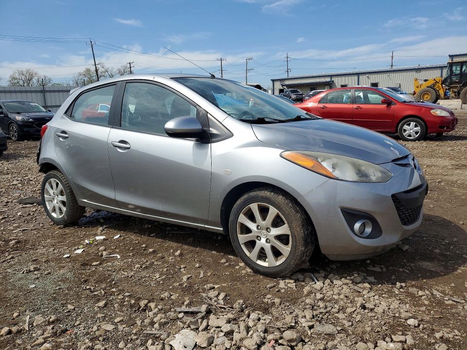 2013 Mazda 2 VIN JM1DE1LZ1D0157772 COPART salvage auction — REAR END, Il - Salvage Certificate, sold $925 on 2026-07-31 (photo 4)