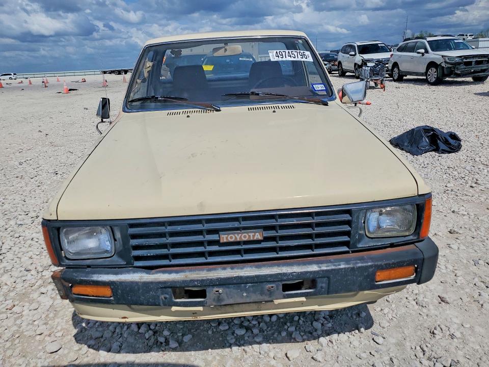 1984 Toyota Pickup VIN JT4RN55R9E0046284 COPART salvage auction — BURN, Tx - Certificate Of Title, sold $1,550 on 2026-07-16 (photo 5)