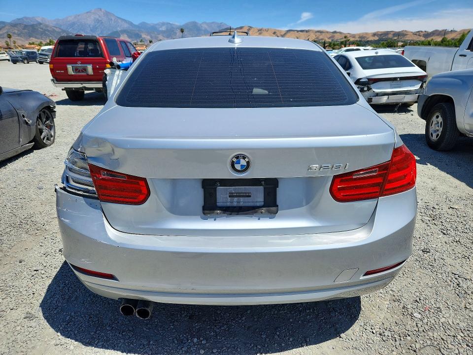 2013 BMW 3er VIN WBA3A5G53DNP24747 COPART salvage auction — REAR END, Ca - Salvage Certificate, sold $2,700 on 2026-07-08 (photo 6)