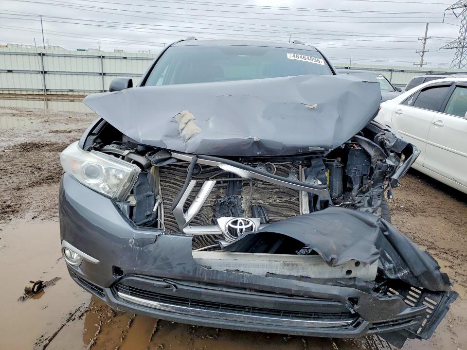 2013 Toyota Highlander VIN 5TDBK3EH4DS276963 COPART salvage auction — FRONT END, Il - Salvage Certificate, sold $2,000 on 2026-07-02 (photo 5)
