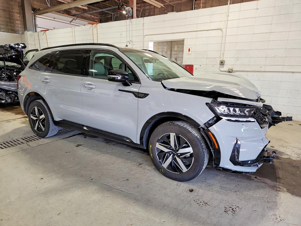 2022 Kia Sorento VIN 5XYRH4LF7NG094578 COPART salvage auction — Front End, MN - CERT OF TITLE-SALVAGE, sold $6,300 on 2026-07-09 (photo 4)