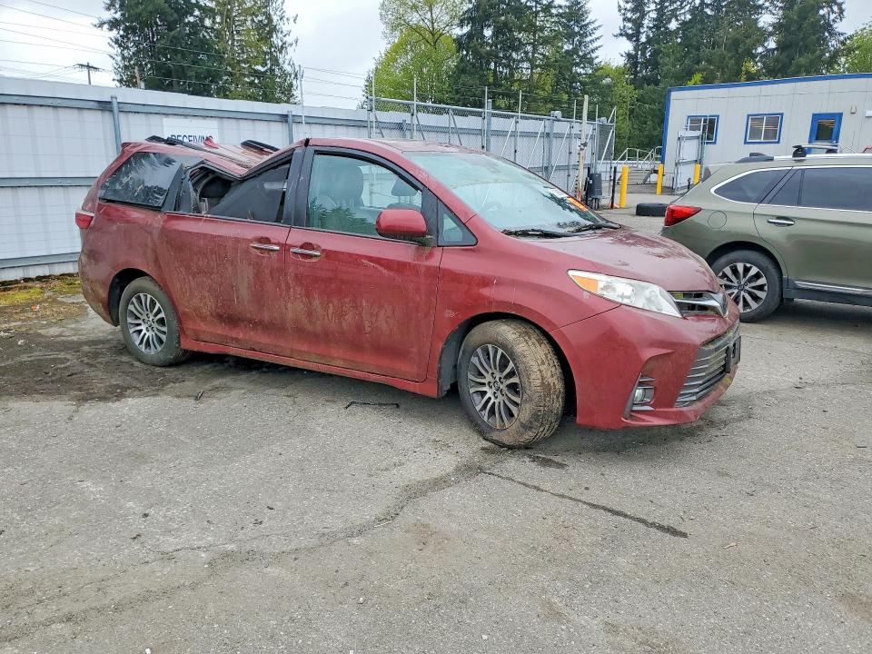 2019 Toyota Sienna VIN 5TDYZ3DC0KS010302 COPART salvage auction — ROOF, WA, sold $6,600 on 2026-07-27 (photo 4)