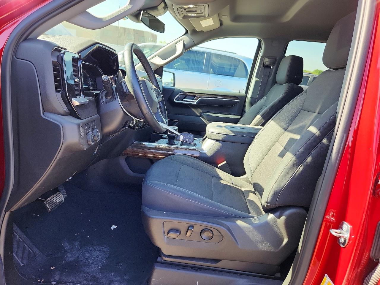 2023 Chevrolet Silverado VIN 1GCUDEED3PZ305433 COPART salvage auction — Front End, KS - CERT OF TITLE-SALVAGE, sold $19,400 on 2026-07-09 (photo 7)