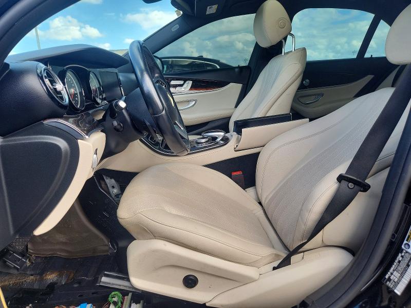 2019 Mercedes-benz E-klasse VIN WDDZF4KB8KA499743 COPART salvage auction — WATER/FLOOD, Salvage Title, sold $10 on 2026-07-28 (photo 7)