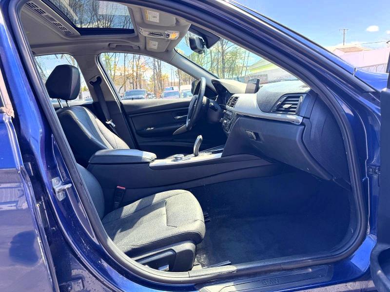 2018 BMW 3 series VIN WBA8E5G54JNU47029 COPART salvage auction — MINOR DENT/SCRATCHES, Ny - Certificate Of Title, sold $1,200 on 2026-07-30 (photo 7)