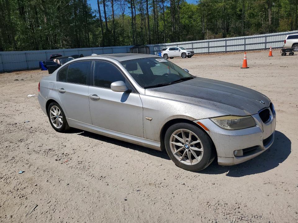 2010 BMW 3 series VIN WBAPH7C5XAE129954 COPART salvage auction — MINOR DENT/SCRATCHES, Ga - Dealer Only Clean Title, sold $275 on 2026-07-31 (photo 4)