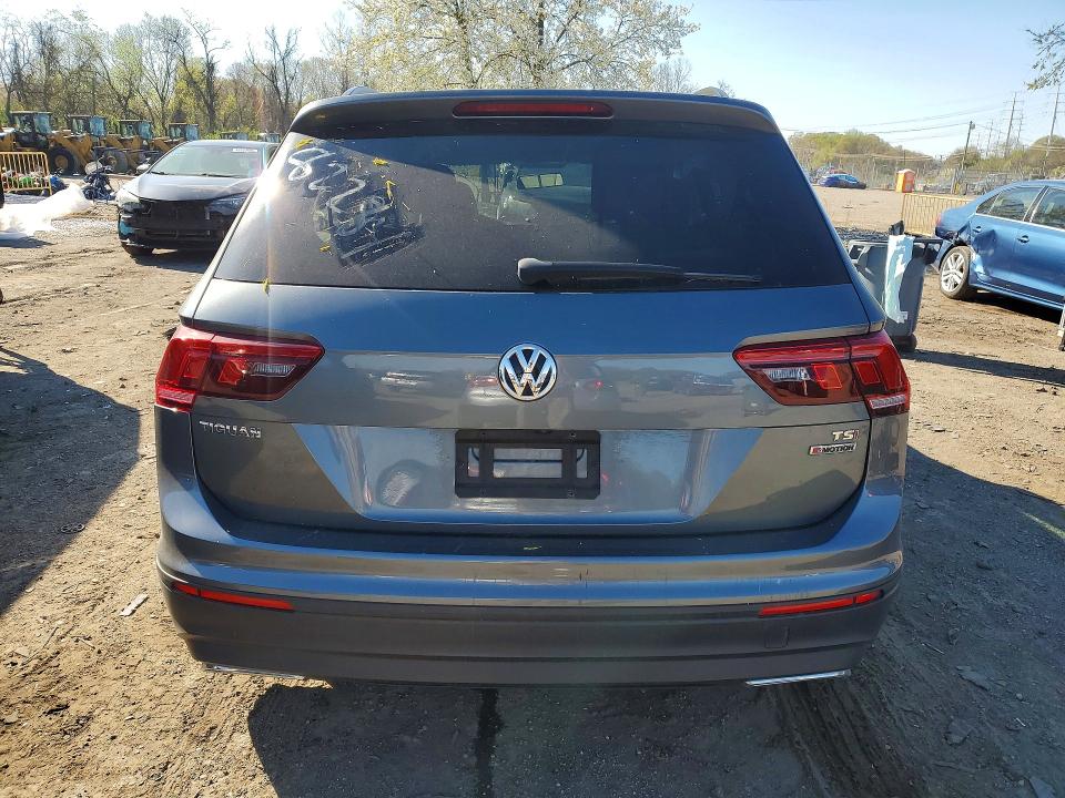2018 Volkswagen Tiguan VIN 3VV0B7AX4JM106093 COPART salvage auction — UNDERCARRIAGE, Md - Cert Of Salvage > 75% Damage, sold $2,300 on 2026-07-23 (photo 6)