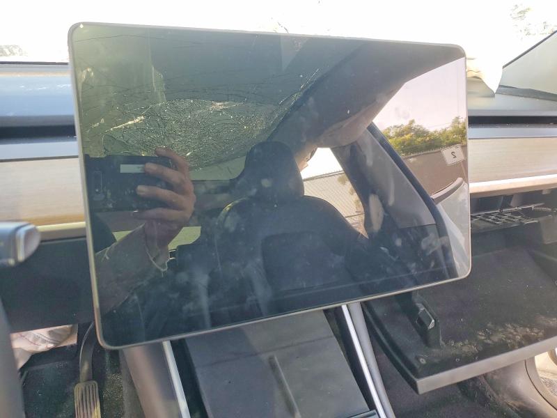 2020 Tesla Model y VIN 5YJYGDEE2LF053976 COPART salvage auction — FRONT END, Ca - Salvage Certificate, sold $3,450 on 2026-07-31 (photo 9)