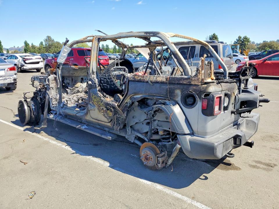 2018 Jeep Wrangler / VIN 1C4HJXDN1JW252580 COPART salvage auction — BURN, Ca - Non-Repairable Vehicle Cert, sold $800 on 2026-07-10 (photo 2)