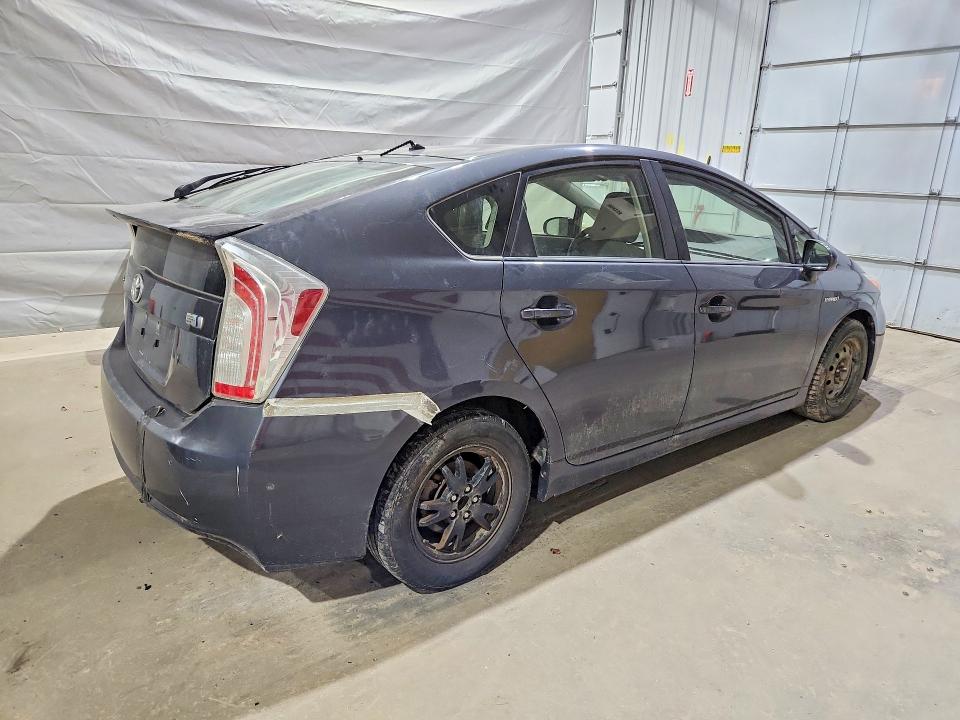 2014 Toyota Prius VIN JTDKN3DU0E0359686 COPART salvage auction — NORMAL WEAR, Tx - Salvage Vehicle Title, sold $925 on 2026-07-30 (photo 3)