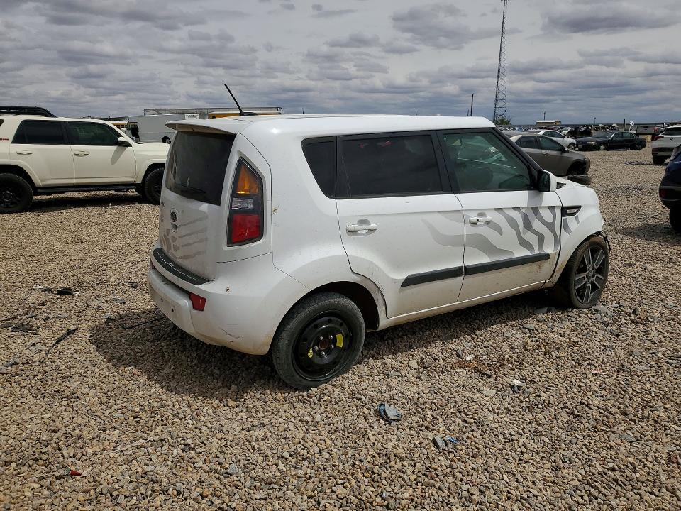 2011 Kia Soul VIN KNDJT2A27B7727119 COPART salvage auction — FRONT END, Tx - Salvage Vehicle Title, sold $425 on 2026-07-28 (photo 3)