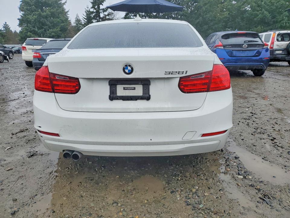 2014 BMW 3er VIN WBA3C1C57EK113339 COPART salvage auction — MECHANICAL, Wa - Aff Of Loss/Rel Of Interest, sold $800 on 2026-07-02 (photo 6)