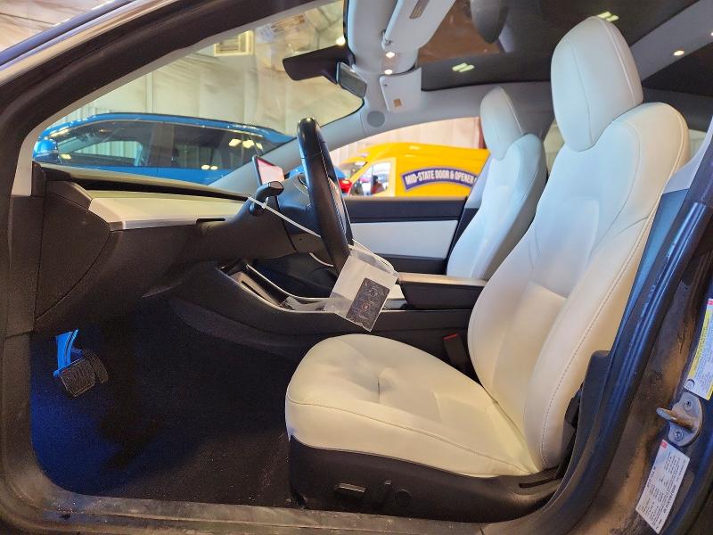 2018 Tesla Model 3 VIN 5YJ3E1EB6JF085606 COPART salvage auction — SIDE, Salvage Title, sold $5,300 on 2026-07-27 (photo 7)