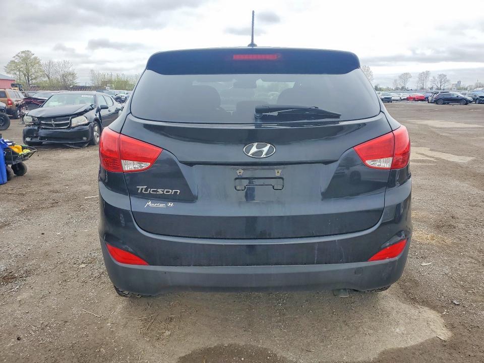 2015 Hyundai Tucson VIN KM8JT3AF4FU069044 COPART salvage auction — MINOR DENT/SCRATCHES, On - Permit No Brand - Fit, sold $2,650 on 2026-07-03 (photo 6)