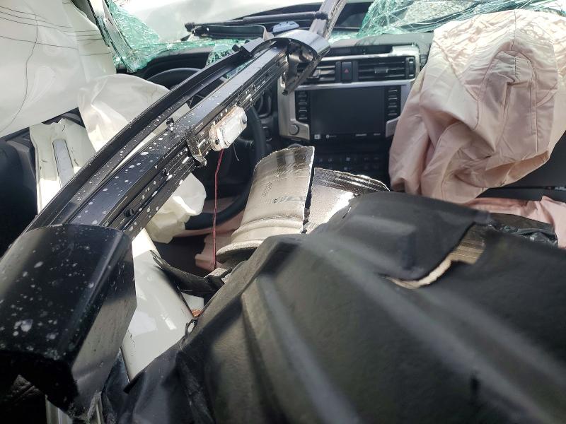 2022 Toyota 4runner VIN JTEDU5JRXN5273131 COPART salvage auction — ROLLOVER, Fl - Certificate Of Destruction, sold $6,300 on 2026-07-02 (photo 8)