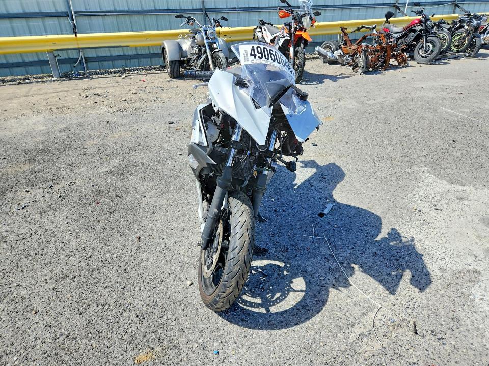 2025 Kawasaki Zx VIN ML5EXGG17SDA47351 COPART salvage auction — FRONT END, La - Cert Of Title-Salvage, sold $70 on 2026-07-23 (photo 2)