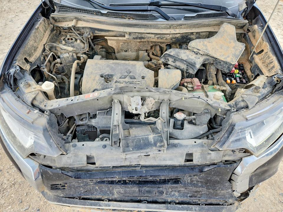 2020 Mitsubishi Outlander VIN JA4AZ3A39LZ026952 COPART salvage auction — FRONT END, Tx - Salvage Vehicle Title, sold $2,300 on 2026-07-09 (photo 4)