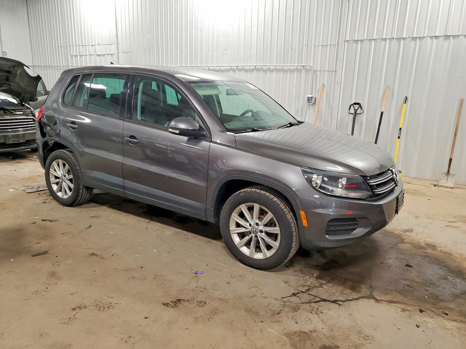 2014 Volkswagen Tiguan VIN WVGBV3AX6EW543358 COPART salvage auction — SIDE, Mn - Cert Of Title-Prior Salvage, sold $525 on 2026-07-14 (photo 4)