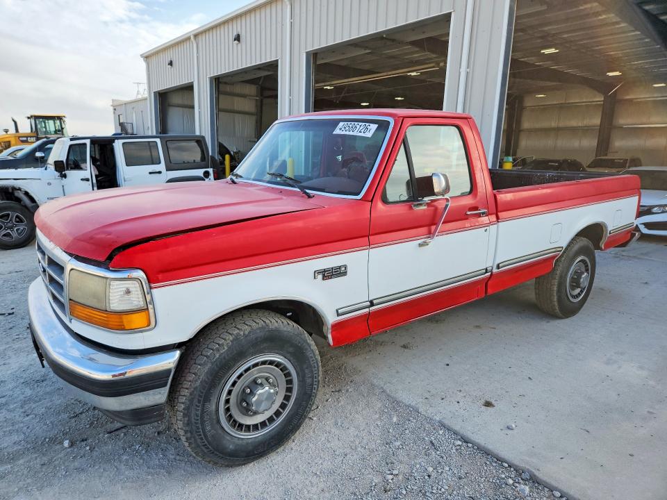 1992 Ford F-250 VIN 2FTHF25M0NCA91876 — COPART salvage auction photo