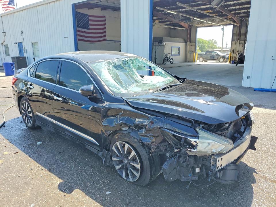 2017 Nissan Altima VIN 1N4AL3AP0HC498953 COPART salvage auction — ROLLOVER, AL - CERT OF TITLE-SALVAGE TITLE, sold $525 on 2026-07-02 (photo 4)