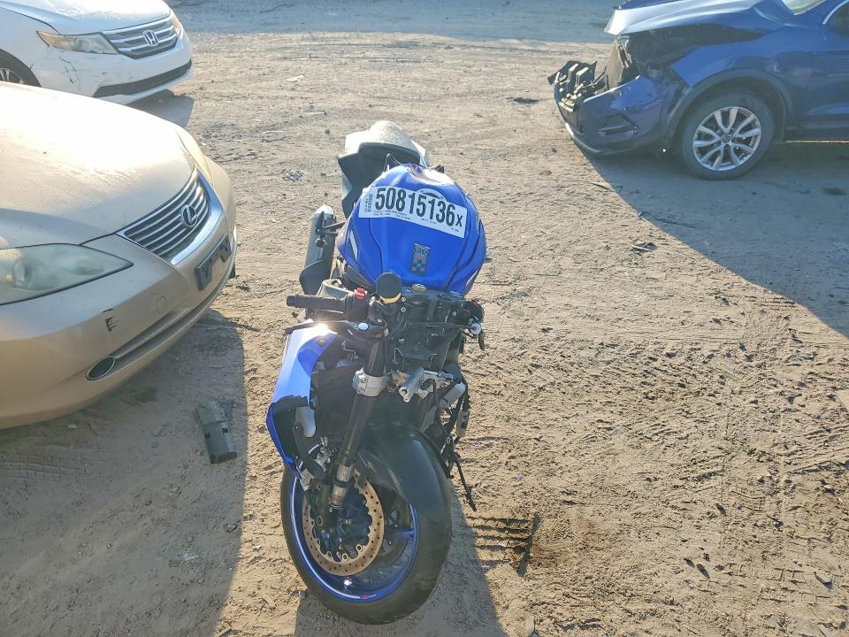 2026 Suzuki Gsx-r VIN JS1GN7FA7T7100868 COPART salvage auction — ROLLOVER, Sc - Cert Of Title-Salvage, sold $1,900 on 2026-07-13 (photo 2)