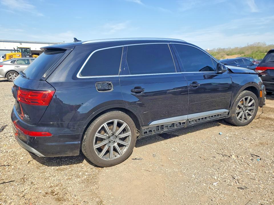 2017 Audi Q7 VIN WA1VAAF7XHD046155 COPART salvage auction — FRONT END, Il - Salvage Certificate, sold $3,350 on 2026-07-08 (photo 3)