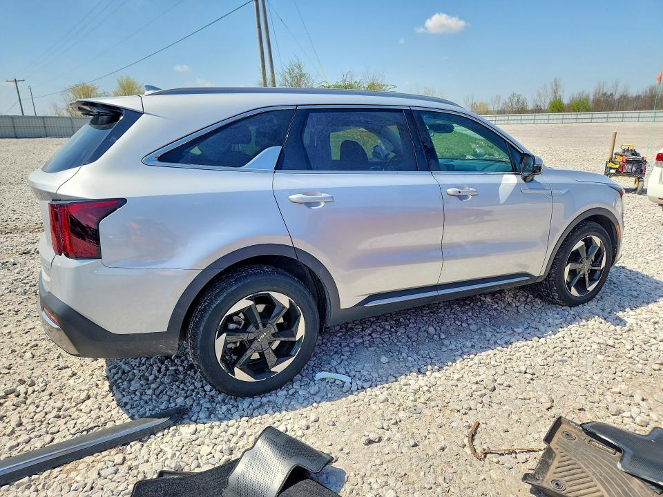 2025 Kia Sorento VIN KNDRHDJG3S5329204 COPART salvage auction — SIDE, Mi - Certificate Of Title, sold $15,800 on 2026-07-09 (photo 3)