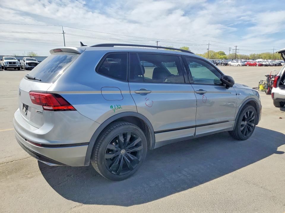 2020 Volkswagen Tiguan VIN 3VV2B7AX7LM130934 COPART salvage auction — SIDE, ID, sold $7,300 on 2026-08-27 (photo 3)