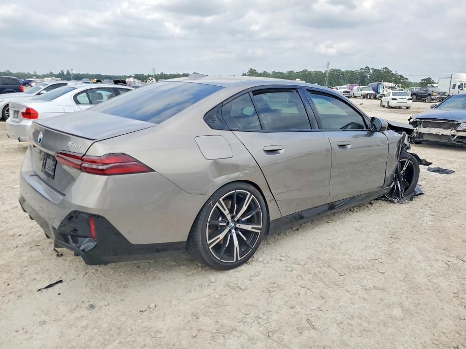 2026 BMW 5er VIN WBA43FJ06TCV41290 COPART salvage auction — FRONT END, Tx - Salvage Vehicle Title, sold $29,250 on 2026-07-24 (photo 3)
