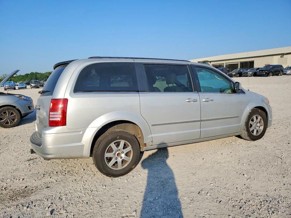 2010 Chrysler Town & country VIN 2A4RR5D15AR229160 COPART salvage auction — FRONT END, TN - SALVAGE CERTIFICATE, sold $425 on 2026-07-09 (photo 3)