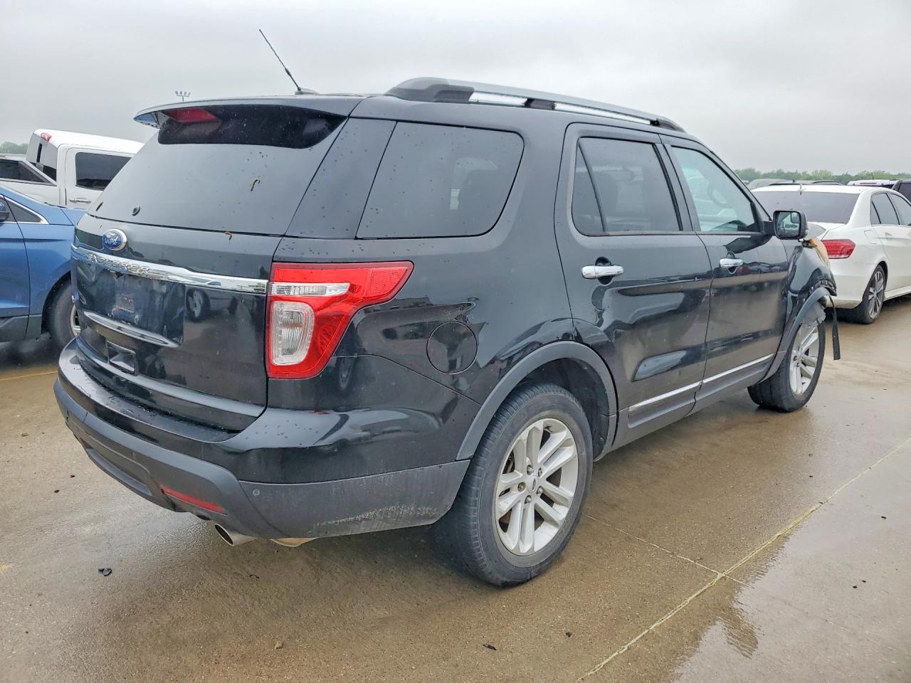 2012 Ford Explorer VIN 1FMHK7D85CGA51684 COPART salvage auction — Front End, TX - SALVAGE VEHICLE TITLE, sold $925 on 2026-06-25 (photo 3)