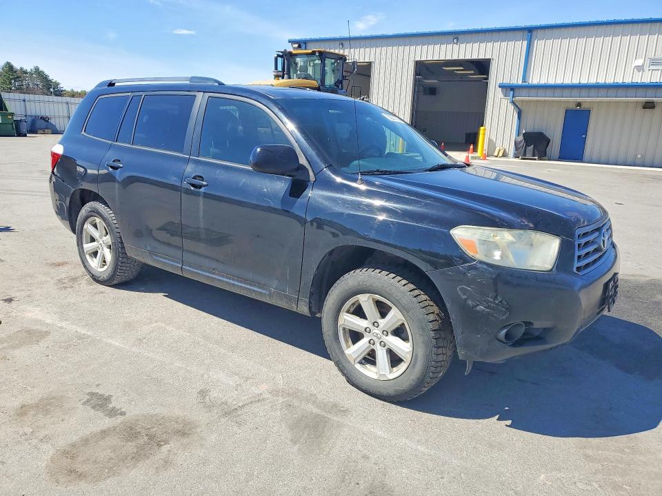 2010 Toyota Highlander VIN 5TDZK3EH5AS003704 COPART salvage auction — NORMAL WEAR, ME - CERTIFICATE OF TITLE, sold $1,100 on 2026-07-15 (photo 4)
