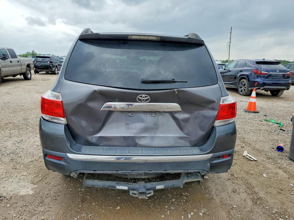 2013 Toyota VIN 5TDZA3EH5DS038007 COPART salvage auction — FRONT END, Salvage Title, sold $950 on 2026-07-23 (photo 6)
