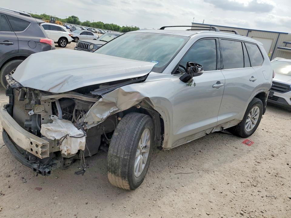 2024 Toyota Highlander VIN 5TDAAAA59RS000624 COPART salvage auction — FRONT END, Salvage Title, sold $8,200 on 2026-07-23 (photo 1)
