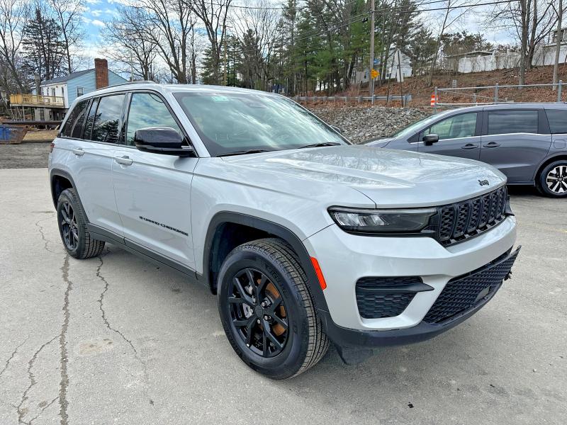 2025 Jeep Cherokee VIN 1C4RJHAGXS8656063 COPART salvage auction — FRONT END, Fl - Certificate Of Title, sold $20,800 on 2026-07-29 (photo 4)